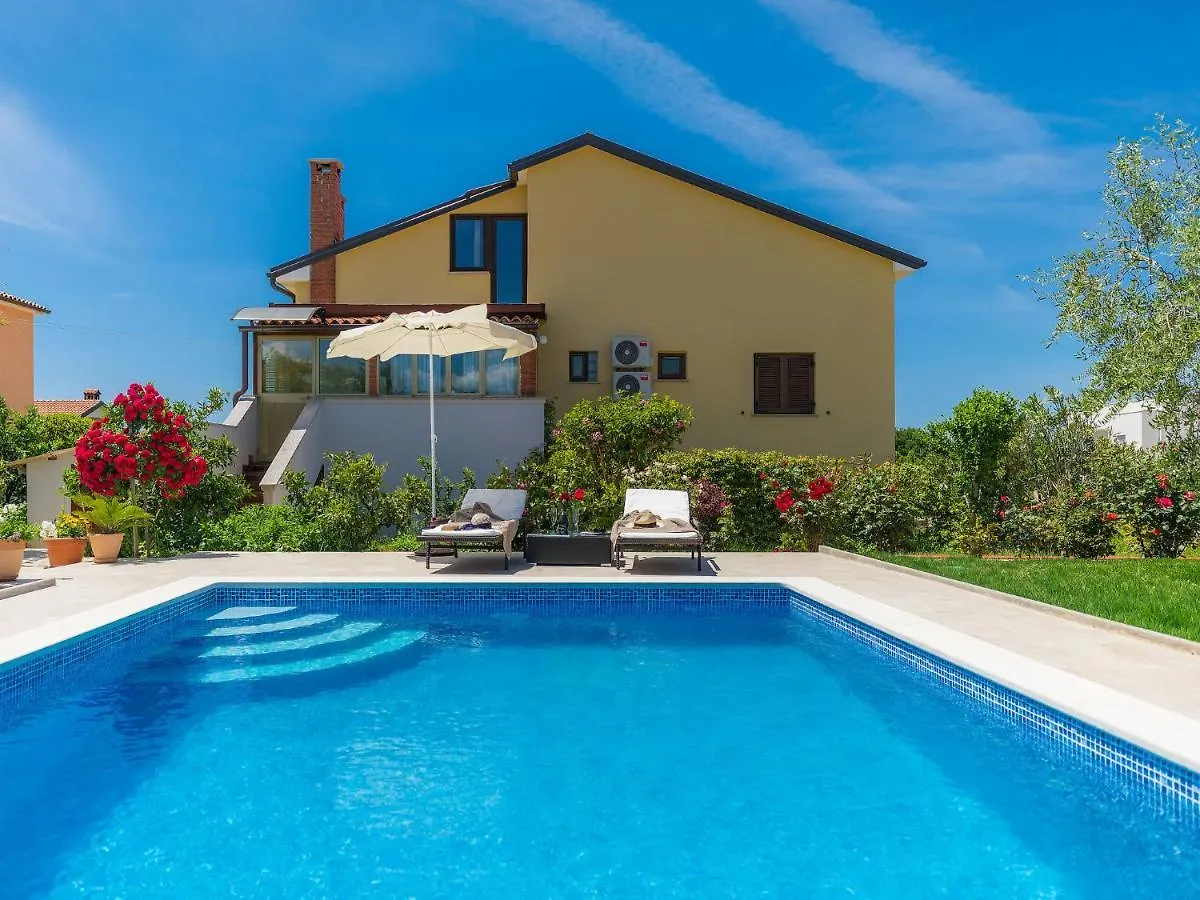 Apartment Chiara By Interhome Novigrad