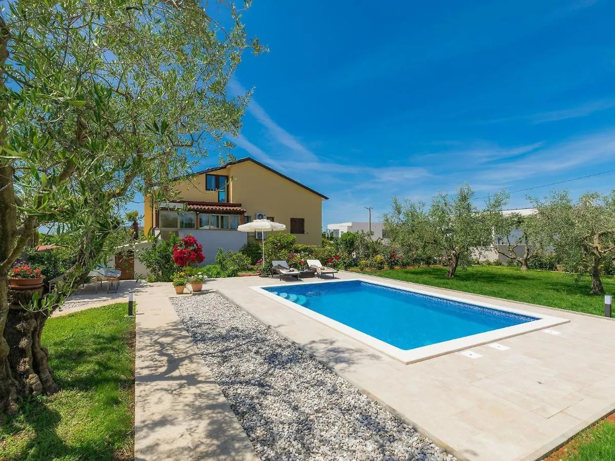 Apartment Chiara By Interhome Novigrad